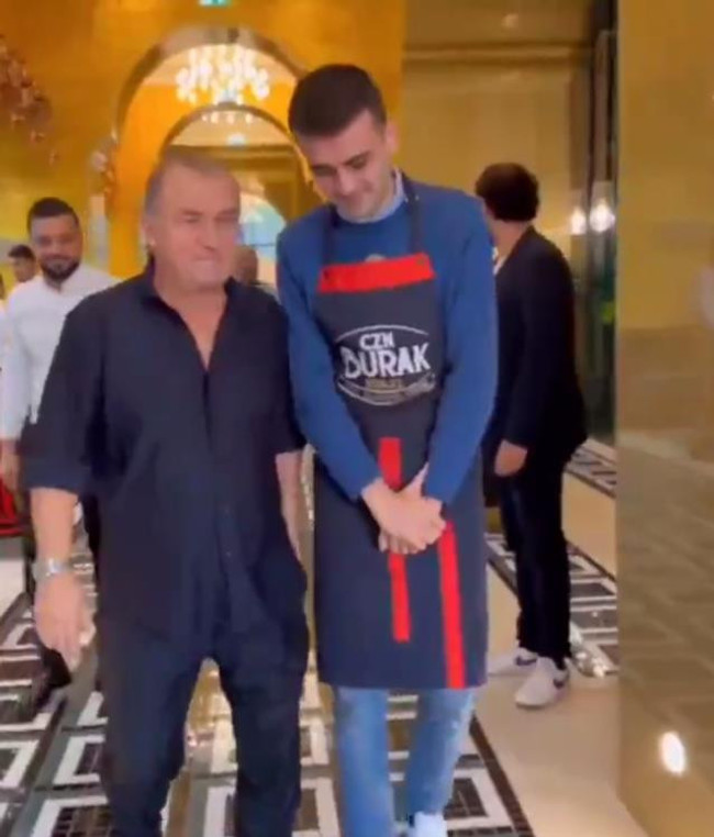 Fatih Terim'i karşılama şekli tepki çeken CZN Burak isyan etti - Resim : 1