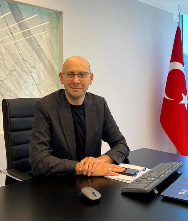 Üç iş insanına büyük şok… “Erkeksiniz” dediler restorana almadılar! - Resim : 3