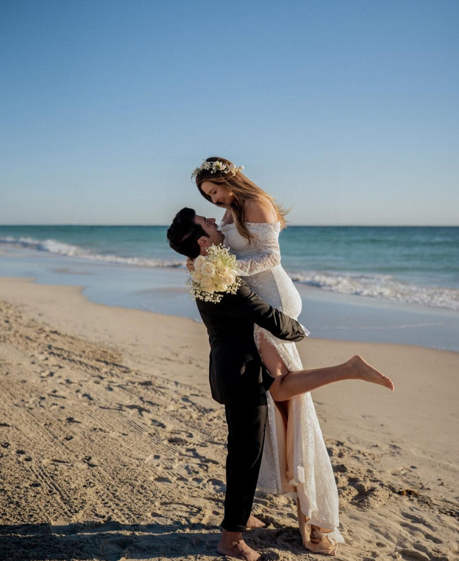 Deneyimli gazeteci dünyaevine girdi! Havana’da nişan, Miami’de nikah… - Resim : 2