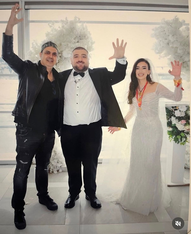 Ünlü yayıncı dünyaevine girdi! Konukları yıldızlar geçidi! - Resim : 1