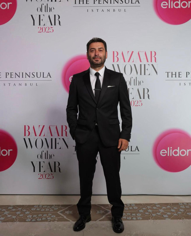 Reyting rekortmeni Uzak Şehir'in başrolüne ‘Yılın Erkeği’ ödülü - Resim : 1