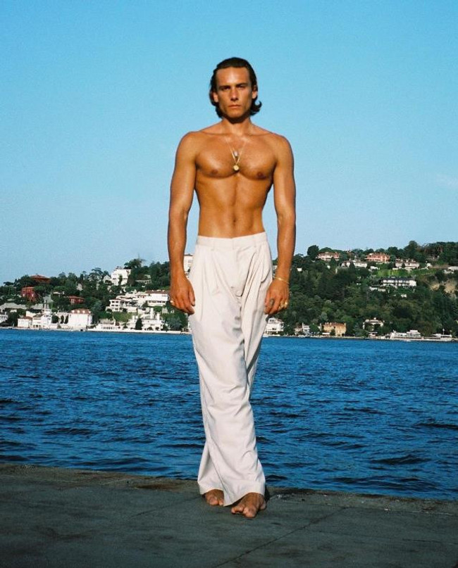 Berrak T&uuml;z&uuml;nata&ccedil; Sinan &Ccedil;etin'in oğluyla aşk yaşıyor! Birlikte tatile &ccedil;ıktılar - Resim : 1