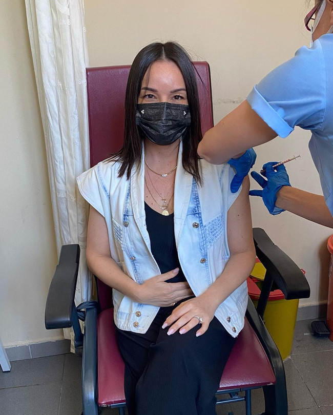 5 aylık hamileyken koronavirüs aşısı olan Bengü eleştirilere cevap verdi! - Resim : 2