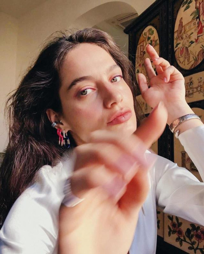 Uraz Kaygılaroğlu yeni aşka yelken açtı! Dudak dudağa yakalandılar… - Resim : 1