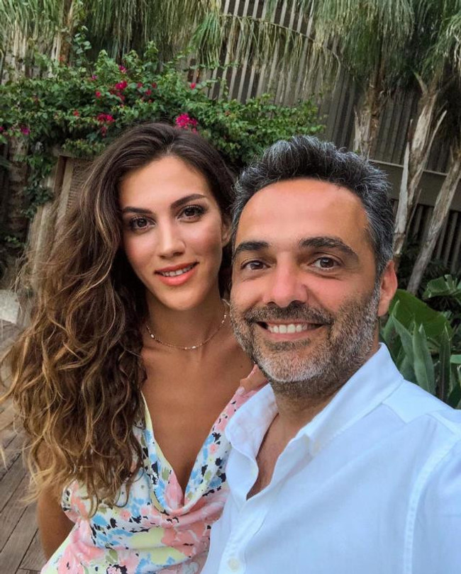 Hazırlıklar tamamlandı! Ünlü şef Arda Türkmen fenomen aşkıyla evleniyor - Resim : 1