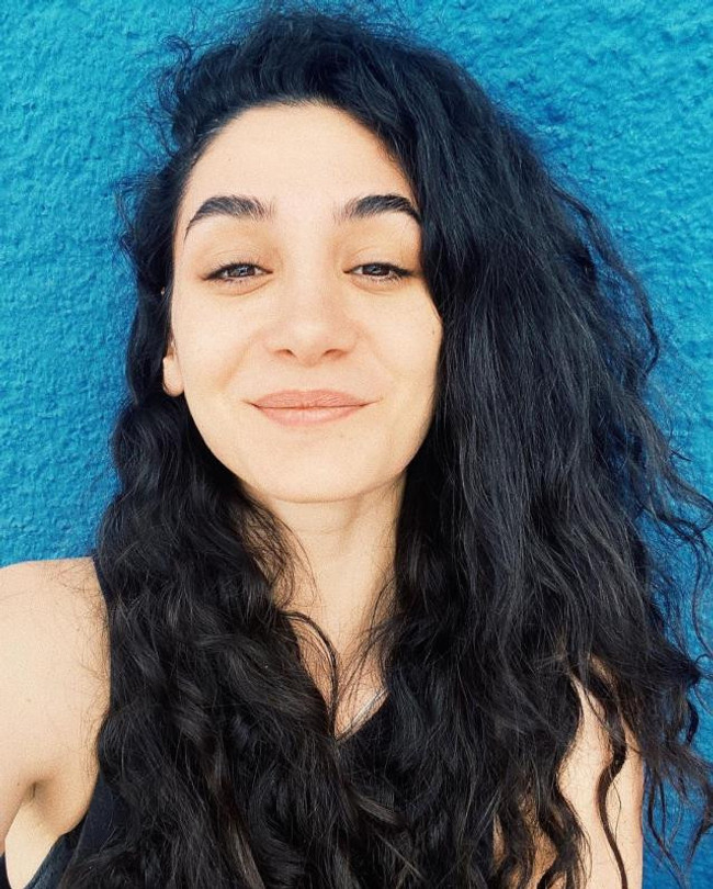 Aşk iddiası doğru çıktı! Murat Dalkılıç Hande Erçel’in yakın arkadaşıyla sarmaş dolaş yakalandı - Resim : 1