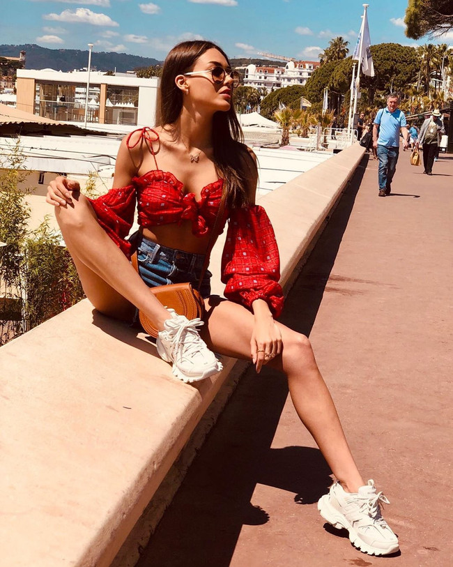 Dilan Çiçek Deniz'den D vitamini pozu! - Resim : 1