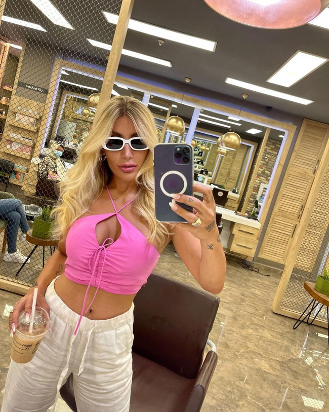 İrem Derici’nin son açıklaması gündeme bomba gibi düştü! İddialı paylaşımı tartışma çıkardı - Resim : 1