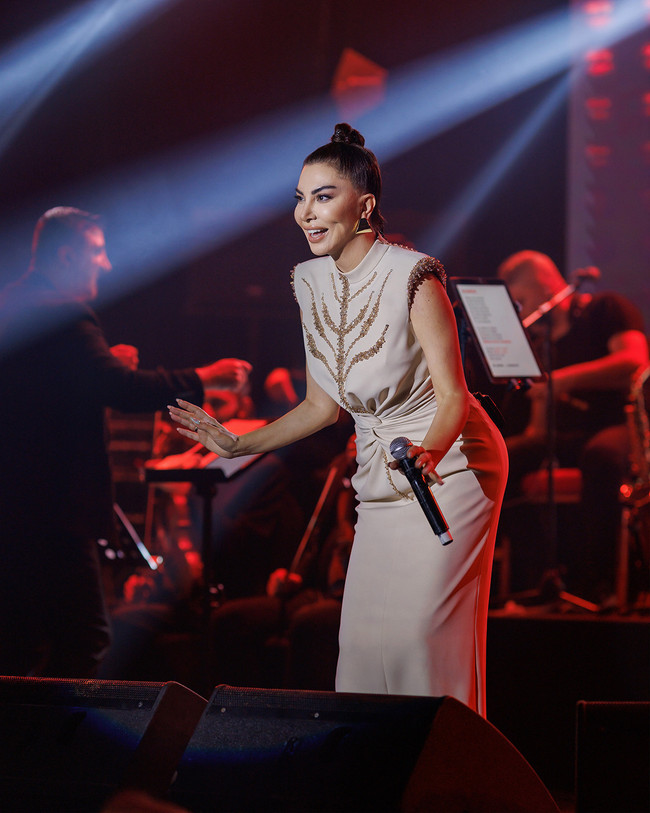 Kıbrıs’ta Ebru Yaşar fırtınası! - Resim : 3