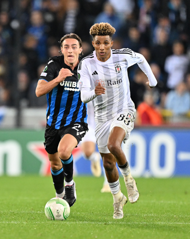 Şenol Güneş kötü haberi verdi! Taraftarın sevgilisi olan oyuncu sakatlandı - Resim : 1