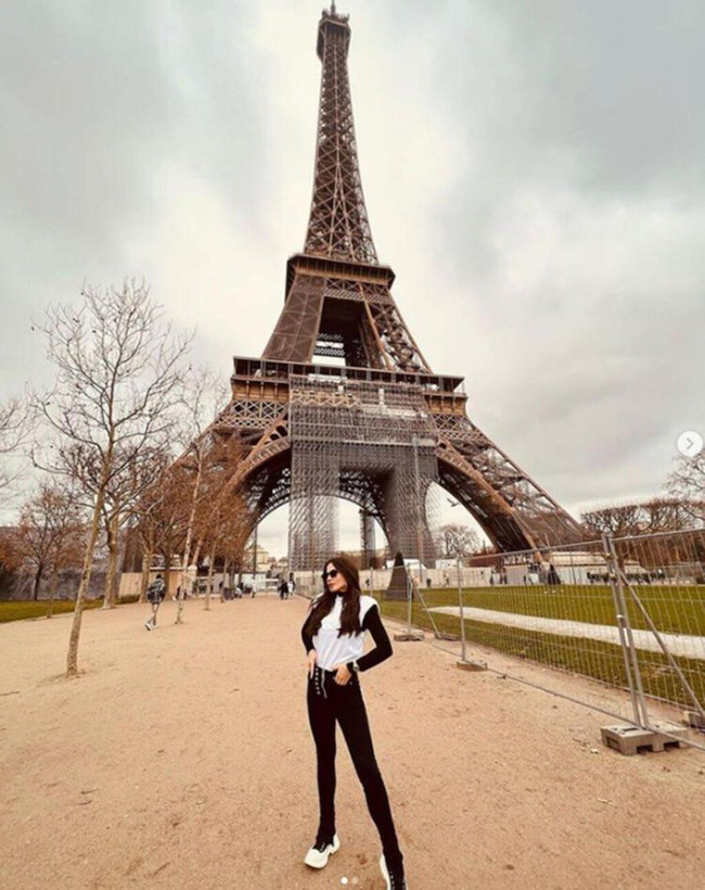 Demet Özdemir ve Oğuzhan Koç'tan Paris pozları! Dalga konusu oldular - Resim : 1