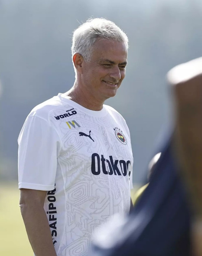 Fenerbahçe antrenmanında ilginç diyalog! ''Sen Türk hakemi misin?'' - Resim : 1