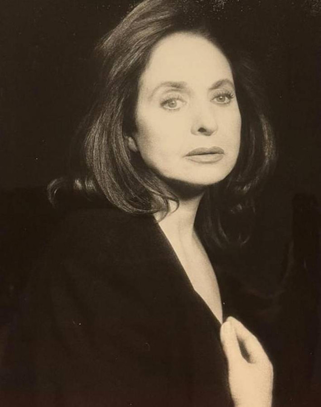 Tiyatro ve sinemanın usta isimlerinden Ayten Gökçer hayatını kaybetti - Resim : 2