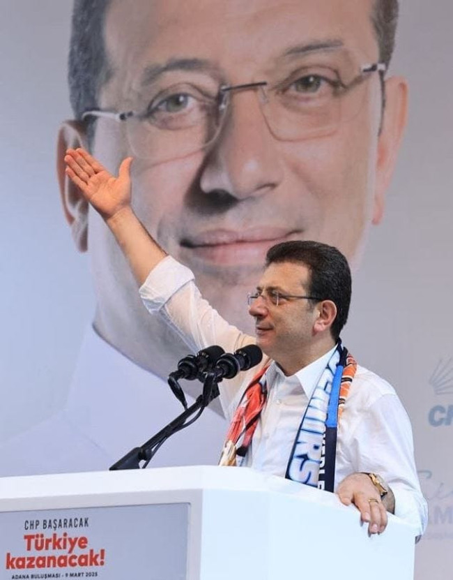 Özel, Sırrı Süreyya'nın Gürlek anısını anlattı! "Sırıtıp bastı cezayı..." - Resim : 3