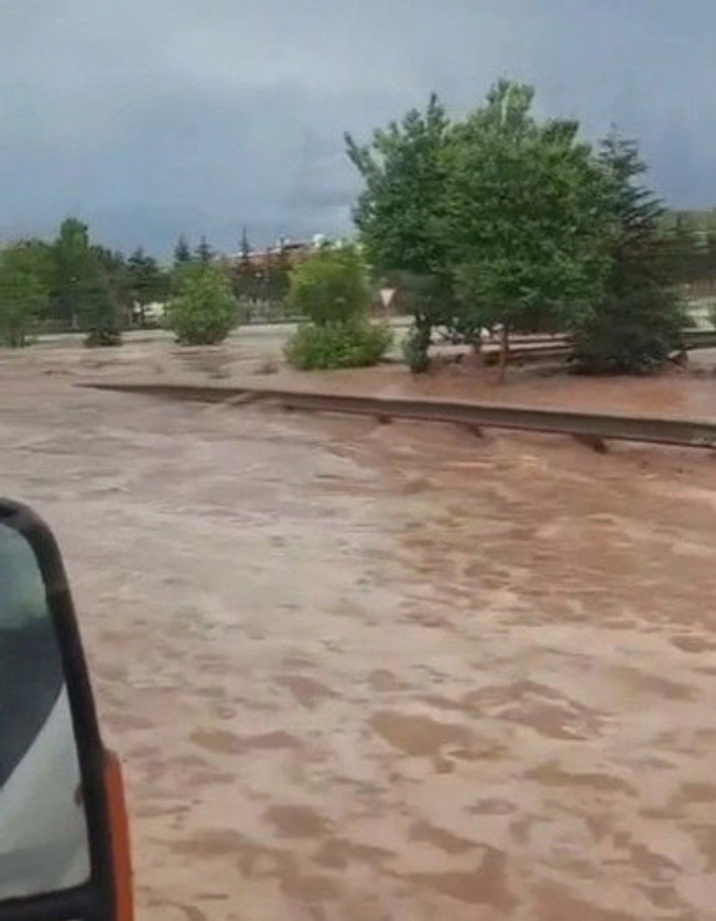 Sinop, Ankara, Çorum, Tokat, Samsun... Birçok ilde sel felaketi! Yollar kapandı, dereler taştı! - Resim : 1