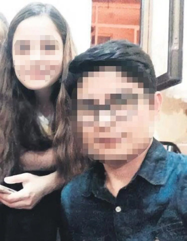 Genç müzisyen hayatının kabusunu yaşadı! "Öpüşerek başlamalıyız" - Resim : 1