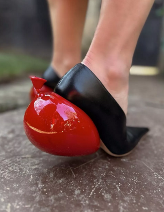Buse Terim'in 20 bin liralık ayakkabısı sosyal medyanın diline düştü! ''Domatese basmış gibi'' - Resim : 2