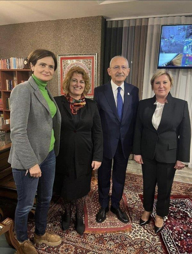 Akşener ve İmamoğlu'na türbede ayakkabı uyarısı - Resim : 2