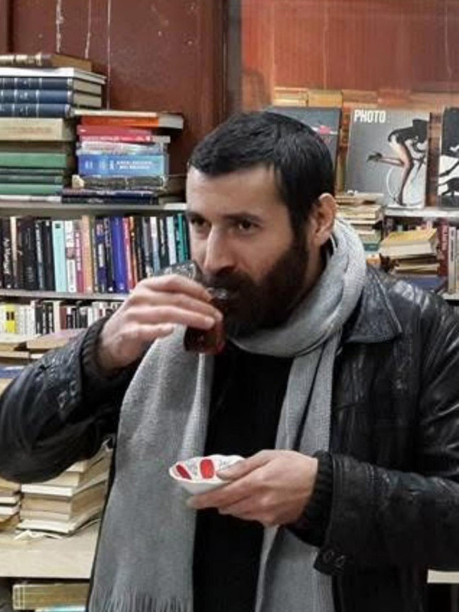 Hastanede tedavi görüyordu… O gazeteci kansere yenik düştü! - Resim : 1