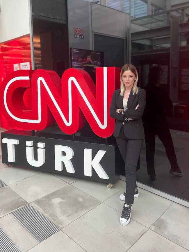 Show TV’den CNN Türk’e flaş transfer! Hangi ekran yüzü kadroya katıldı? - Resim : 1