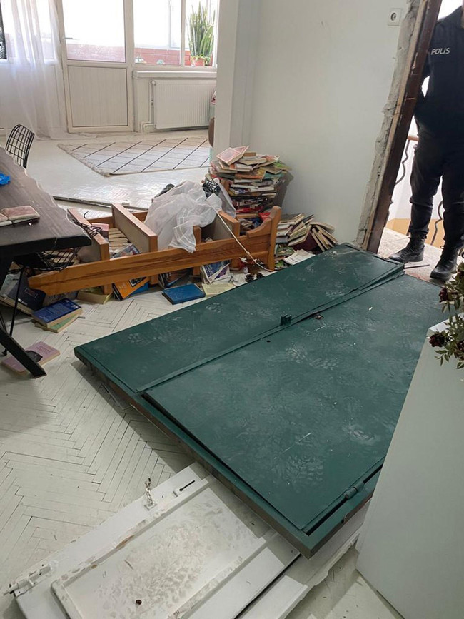 Asılsız "canlı bomba" ihbarı yapıldı! Polis, Sözcü muhabirinin evini bastı! - Resim : 2