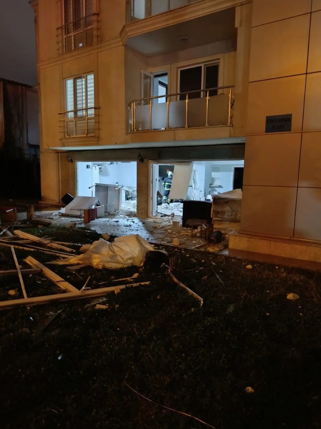 Kız öğrenci yurdunda korkutan patlama! 35 öğrencinin yeri değiştirildi - Resim : 2