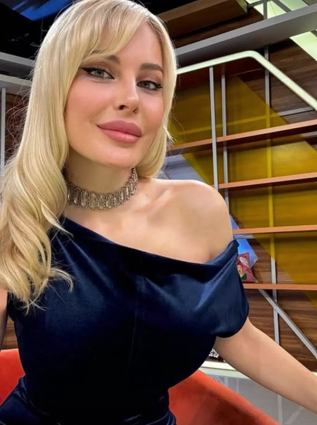 Söylemezsem Olmaz masası yine dağıldı! Hande Sarıoğlu ekipten ayrıldı - Resim : 1
