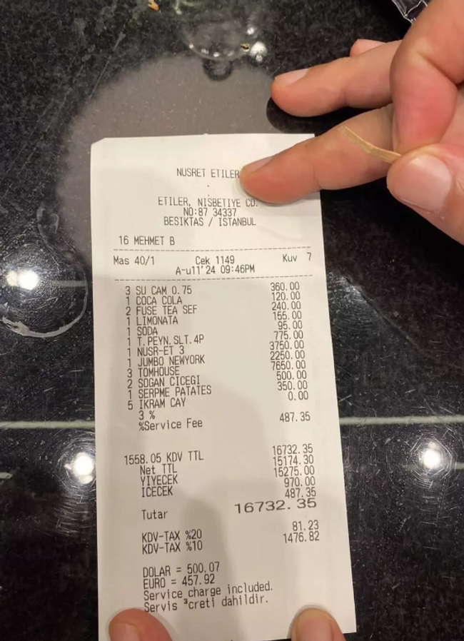 7 kişinin Etiler Nusret'e gidip ödedikleri hesap şaşırttı! Sosyal medyayı ikiye böldü - Resim : 1