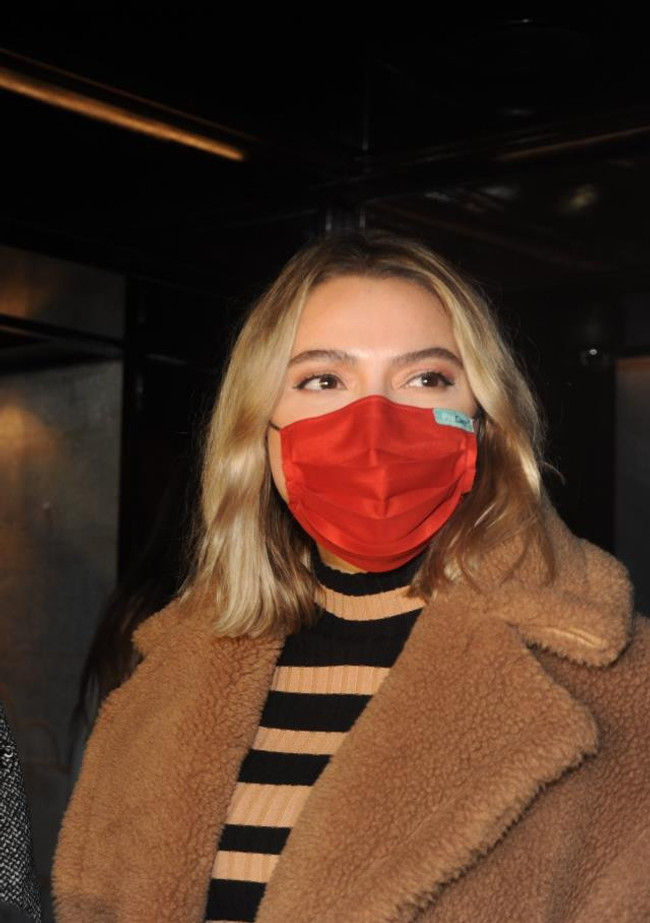 ‘Aşk yok’ diyen Çağla Şıkel, Hadise’nin yaptığını yaptı! Beyaz kalp dikkat çekti… - Resim : 2