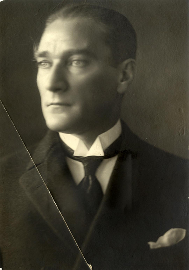 Atatürk'ün stüdyodaki videosu ortaya çıktı! İlk kez göreceksiniz: Bir belgeselde bulundu… - Resim : 7