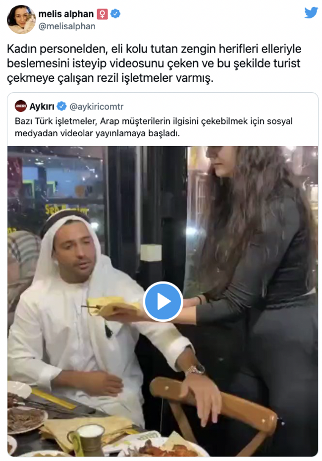 Türk restorandan tepki çeken tanıtım! Arap müşterilere elleriyle yemek yedirdiler - Resim : 1