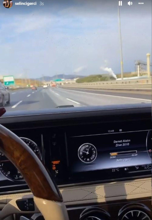 Şaşırtan paylaşım! Selin Ciğerci ve Demet Akalın barıştı mı? - Resim : 1