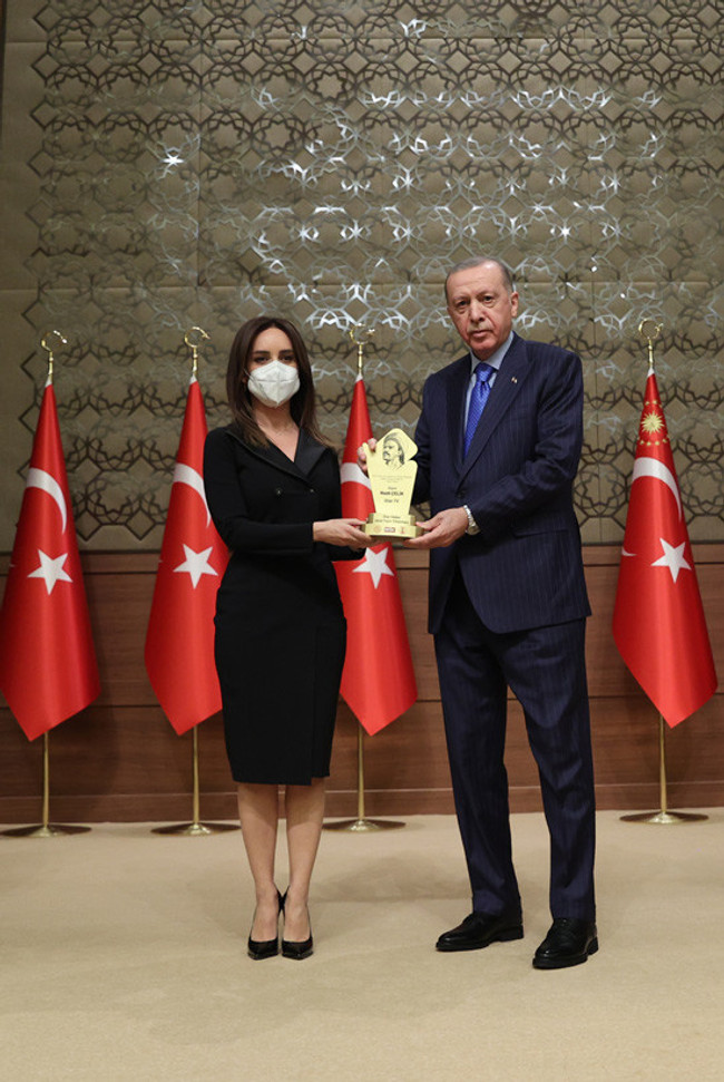 RTÜK Türkçe Ödülleri 23 farklı kategoride sahiplerini buldu - Resim : 1