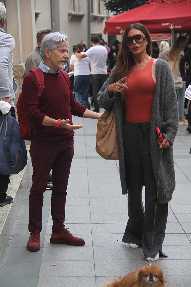 Sevda Demirel, alışverişe sütyensiz çıktı! - Resim : 2