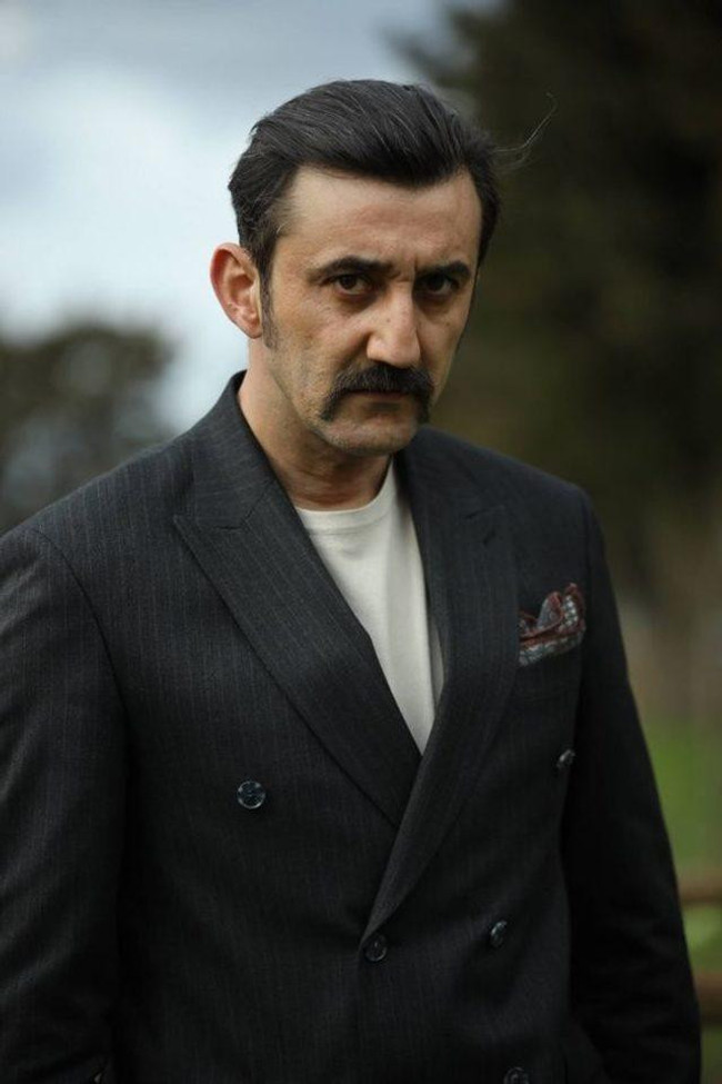 Çukur'un Cumali'si Necip Memili'nin yeni sezondaki dizisi belli oldu! - Resim : 1