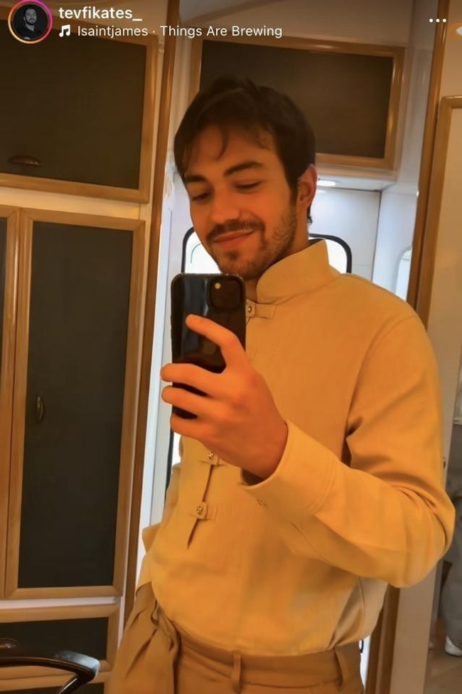 'Cüneyt Efendi' Mert Yazıcıoğlu'nun dublörü ortaya çıktı! Benzerliği şaşırttı… - Resim : 1