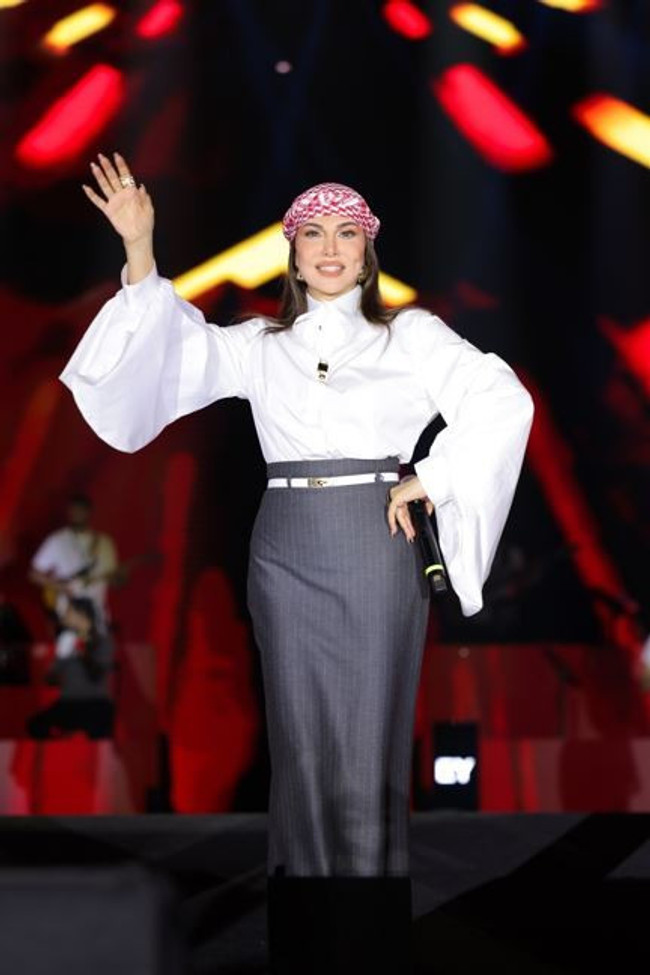 Şanlıurfa sel oldu, Ebru Yaşar konserine aktı! Yeni şarkısı ‘Affet’ büyük beğeni topladı… - Resim : 1