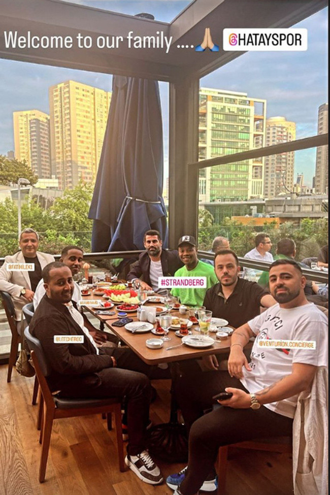 Volkan Demirel'den yeni transferle ilk fotoğraf! Hatayspor'a İsveçli forvet - Resim : 1