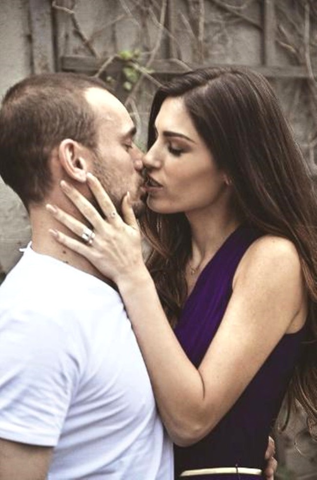 Ünlü futbolcu Wesley Sneijder'in eski eşi Yolanthe Cabau'dan, cinsel ilişki itirafı - Resim : 4