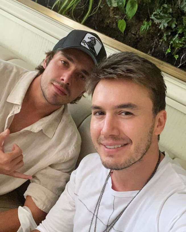 İşte Survivor Cemal Can Canseven'in yeni işi - Resim : 1