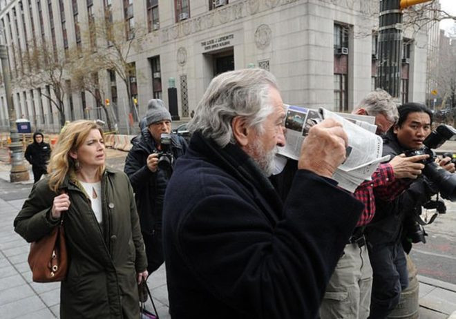 Ünlü oyuncu çileden çıktı! Kaçamayınca böyle saklandı! - Resim : 2