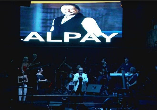 Alpay’dan rapçilere ve Tarkan’a eleştiri - Resim : 1