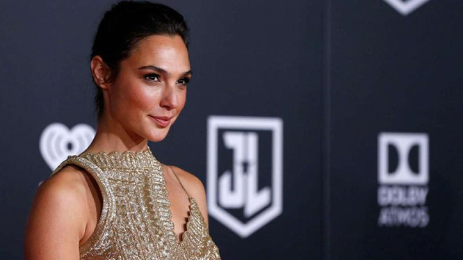 Ünlü isimlerin başı porno filmlerle dertte! - Resim : 2