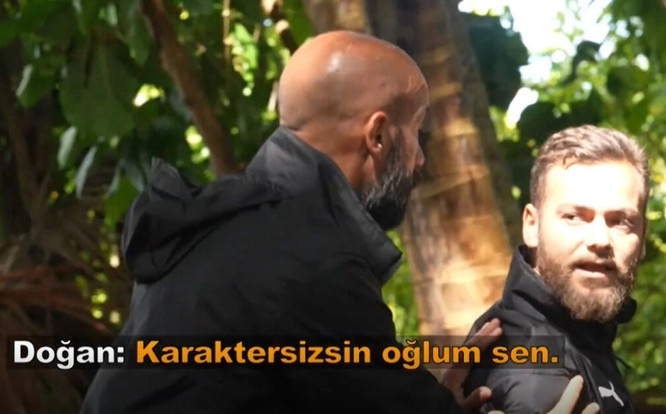 Survivor'da şoke eden kavga! "Karaktersizsin" sözü ortalığı karıştırıyor! - Resim : 3