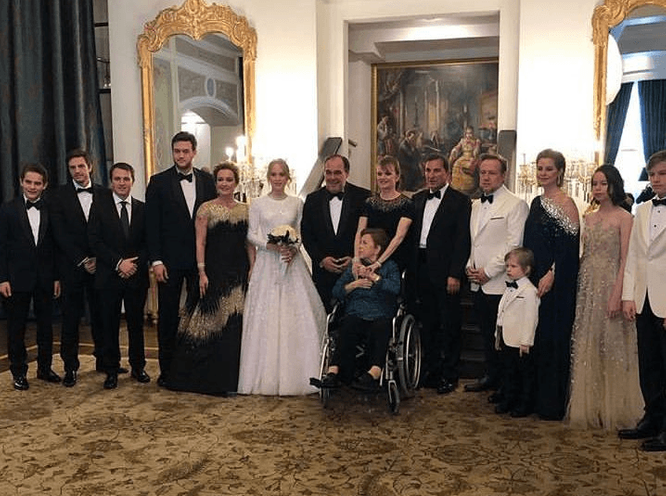 Medya patronları dünür oldu! Yelda Demirören ve Hasan Kalyoncu evlendi! - Resim : 3