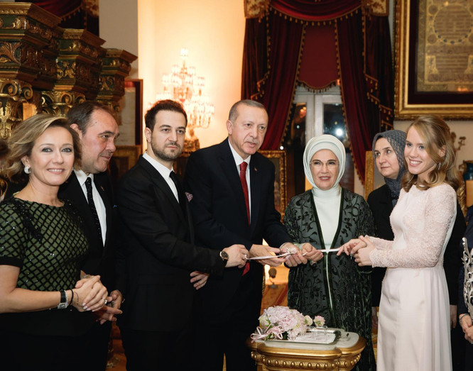 Hürriyet ve Sabah'ı birleştiren nişan! - Resim : 1