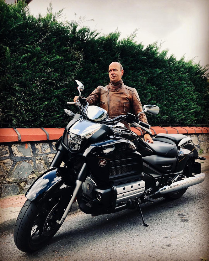 Atv Ana Haber sunucusu Cem Öğretir kaza geçirdi! - Resim : 2