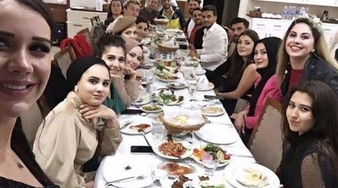 Yurt dışı yasağı konulan fenomen Eylül Öztürk'ten şok açıklama - Resim : 1