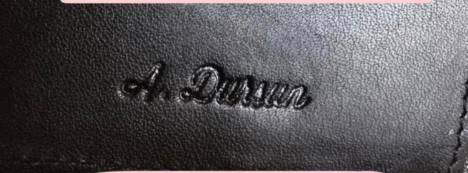 Hediye cüzdanı görenler şoke oldu! Başkan bize kendi cüzdanını göndermiş! - Resim : 3