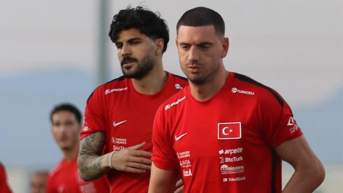 Paraguay maçı öncesi basın toplantısında isyan! - Resim : 2